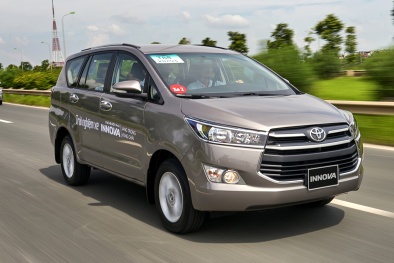 Cận cảnh chiếc Toyota Innova 2016 giá chỉ từ 793 triệu đồng