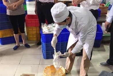 Rùng mình đột kích xưởng bánh kẹo La Phù