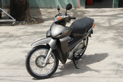 Honda Future đời 2001 giá 90 triệu của dân chơi Sài Gòn