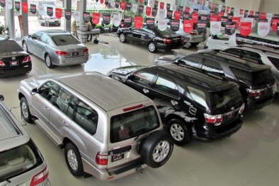 Tháng 'cô hồn': Ô tô giảm giá trăm triệu vẫn ế khách