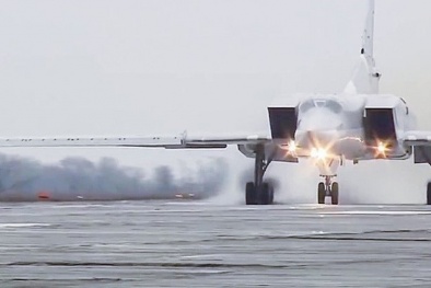 Tiêm kích ném bom Su-34 của Nga rải bom tiêu diệt 150 phiến quân IS