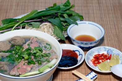 Cảnh báo những 'chất độc' và tác nhân gây bệnh từ bát phở bò