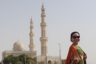 Nữ hoàng Kim Chi rạng rỡ giữa thành phố Dubai sang trọng