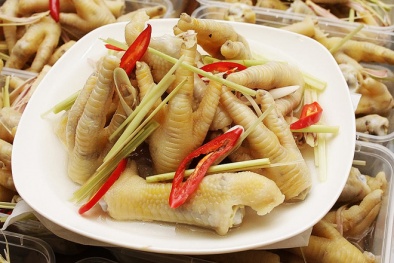 Chân gà 40 năm có thể ở trên mâm cơm người Hà Nội