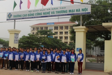 Sự thật CSGT lập chốt trong sân trường để xử lý vi phạm?