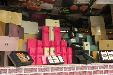 Bánh Trung thu nhái thương hiệu nổi tiếng: Nỗi lo an toàn thực phẩm