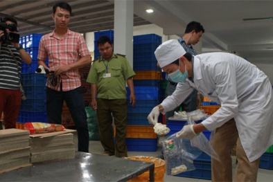 Hà Tĩnh: Ra quân 'quét' thịt bò bẩn tại các trung tâm thương mại