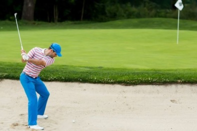 Lý do vì sao khớp hông người chơi golf có hình quả trứng