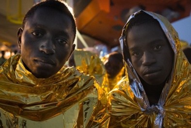 Chăn không gian giữ ấm cho hàng triệu người trên thế giới
