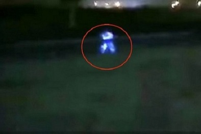 Peru phát hiện vật thể lạ hình người có đầu phát sáng