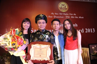 Xuân Hinh 'cháy' hết mình trong liveshow 40 năm