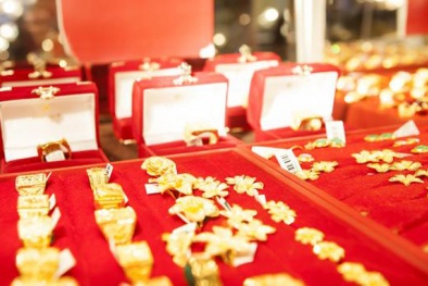 Giá vàng hôm nay: Nhà đầu tư 'thị sát' lúc giá khởi sắc chứ không giao dịch