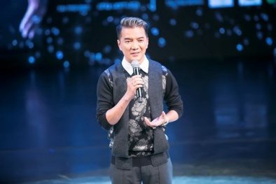 Đàm Vĩnh Hưng dựng tượng sáp chính mình trong 'siêu show' 12 tỷ