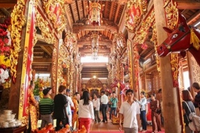 Hoài Linh: Tôi cũng không biết xây nhà thờ Tổ mất bao nhiêu tiền