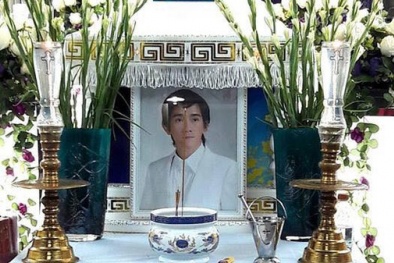 Ca sĩ Minh Thuận qua đời: Sao Việt rơi nước mắt trong lễ viếng 