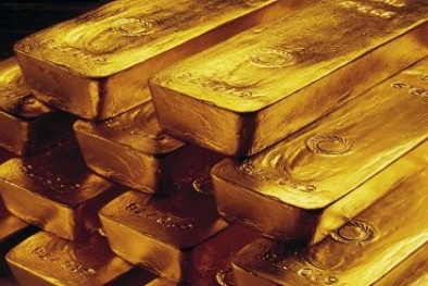 Giá vàng hôm nay 19/9: Đà lao dốc mạnh, chạm ngưỡng đổ vỡ 