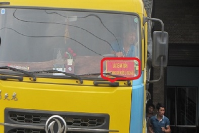 Không xử phạt xe tải khi thiếu khẩu hiệu 'Tính mạng con người là trên hết'