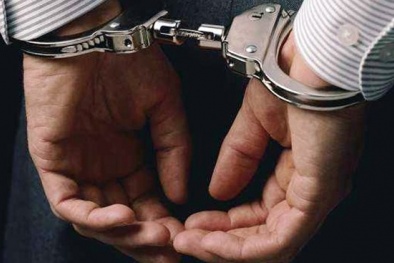 Nhân viên quan trắc môi trường làm 'cò' hối lộ bị bắt quả tang