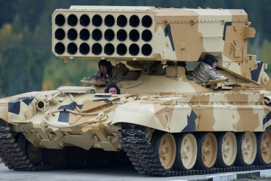 Pháo phản lực đa nòng TOS-1 của Nga vẫn chưa có đối thủ xứng tầm