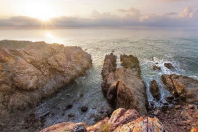 ‘Ngẩn ngơ’ trước vẻ đẹp của Mũi Yến Bình Thuận