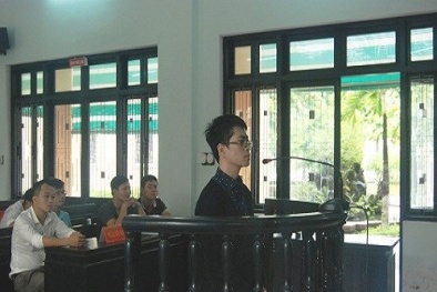 Chiếm đoạt tiền tỷ của sinh viên nhờ tài 'chém gió'