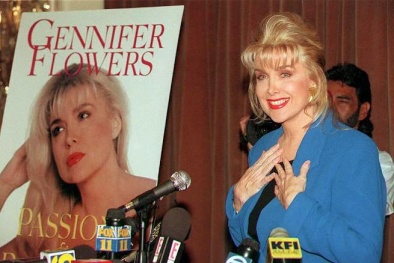 Donald Trump dọa đưa tình cũ Bill Clinton đến buổi tranh luận