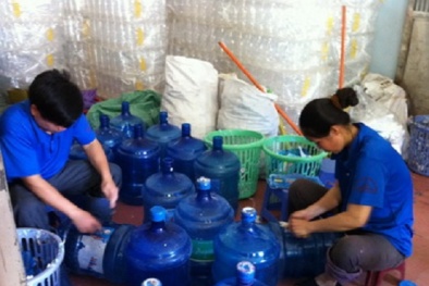 Chất lượng nước đóng bình tại Hà Nội: Đụng đâu sai đó