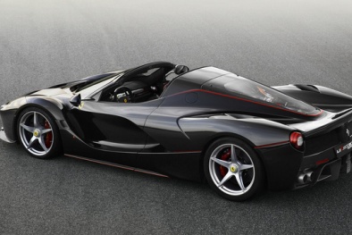 Siêu xe Ferrari LaFerrari mui trần đầu tiên được đại gia trả giá 87,6 tỷ đồng