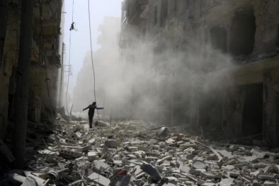 Chiến sự Syria: Nga bị tố bắn tên lửa trúng bệnh viện lớn nhất ở Aleppo