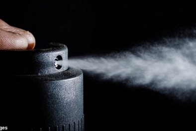 Lăn khử mùi: Các nhà khoa học cảnh báo hóa chất gây ung thư