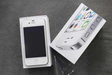 iPhone 4S chưa đập hộp bất ngờ tràn về Việt Nam giá cực sốc, chỉ hơn 3 triệu đồng/chiếc