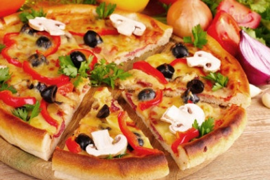 Cuối tuần tự làm bánh pizza bằng nồi cơm điện đơn giản tại nhà
