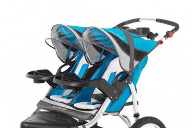 Thận trọng với xe đẩy kém chất lượng gây chấn thương cho trẻ