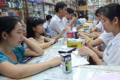 Trẻ dễ bị tiêu chảy kéo dài nếu lạm dụng thuốc kháng sinh