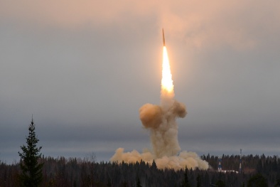 Vũ khí quân sự: Tàu ngầm hạt nhân Nga phóng thử thành công 3 tên lửa tầm xa liên tiếp