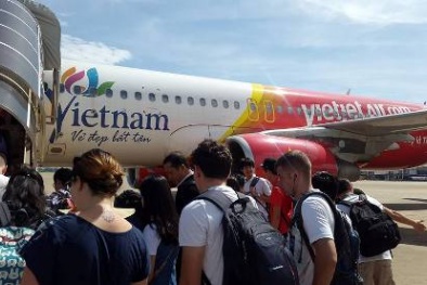 Hàng loạt chuyến bay đến miền Trung buộc phải chuyến hướng vì mưa lũ