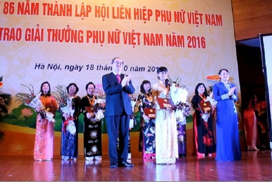 Ngày Phụ nữ Việt Nam 20/10 nghe 'Nữ tướng' kể chuyện bắt xăng gian