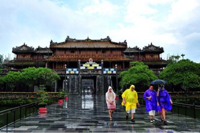 Dự báo thời tiết hôm nay 26/10: Nam bộ mưa dông, cảnh báo sấm sét và gió giật