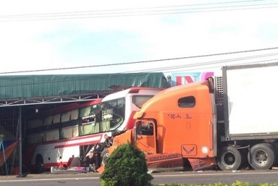 Tai nạn giao thông ngày 25/10: Tai nạn liên hoàn, 8 người thương vong