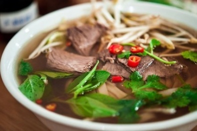 Clip: Thực khách 'choáng' trước bát phở to nhất thế giới 