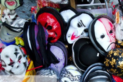 Thị trường Halloween: Mỏi mắt tìm hàng 'made in Việt Nam'