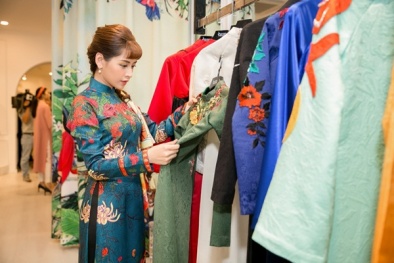 Chi Pu lạ lẫm với áo dài truyền thống và tóc tết 