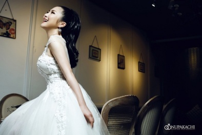 Cô dâu Hương Tràm gợi cảm ngọt ngào trong 'Ngày cưới'