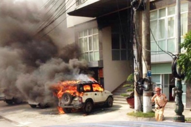 Nguyên nhân bất ngờ vụ ô tô bốc cháy trước cửa Công an phường