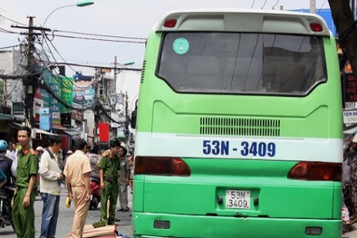 Tai nạn giao thông ngày 31/10: Người phụ nữ chết thảm dưới bánh xe buýt