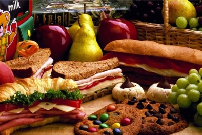 Chuyện gì sẽ xảy ra nếu ăn 9 thực phẩm sau trước khi đi ngủ?