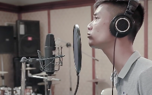 Đạt cỏ - chàng trai hát giống Tuấn Hưng là ai?