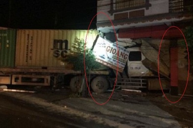 Container đâm thủng tầng 1 khi chủ nhà ngủ trên tầng 2