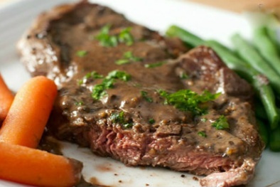 Hướng dẫn cách làm bò bít tết ngon tại nhà ngày chủ nhật