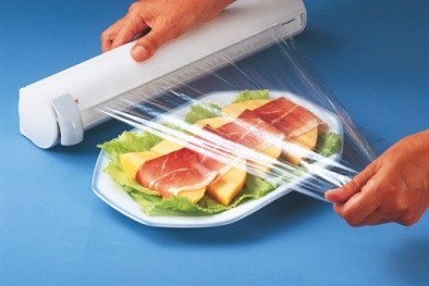 Tin cảnh báo ngày 14/11: Màng bọc thực phẩm có nguy cơ gây dậy thì sớm ở trẻ